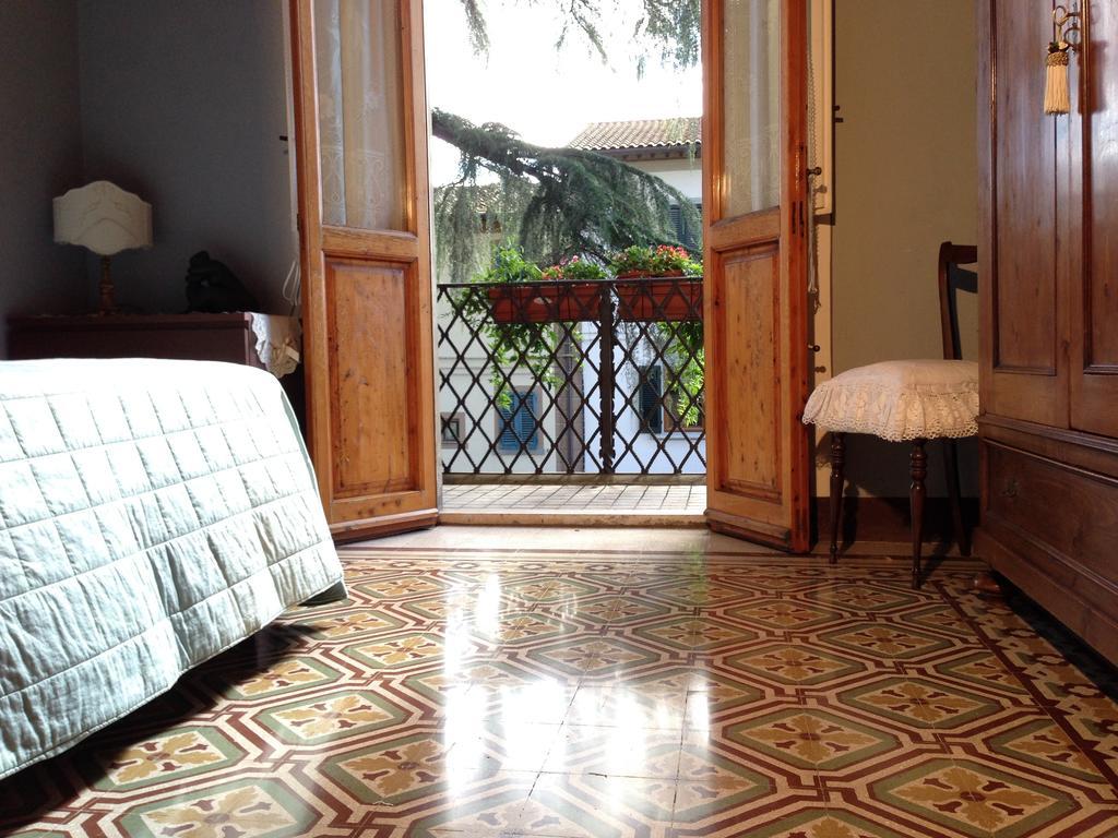 Cosetta Guest House Чертальдо Номер фото