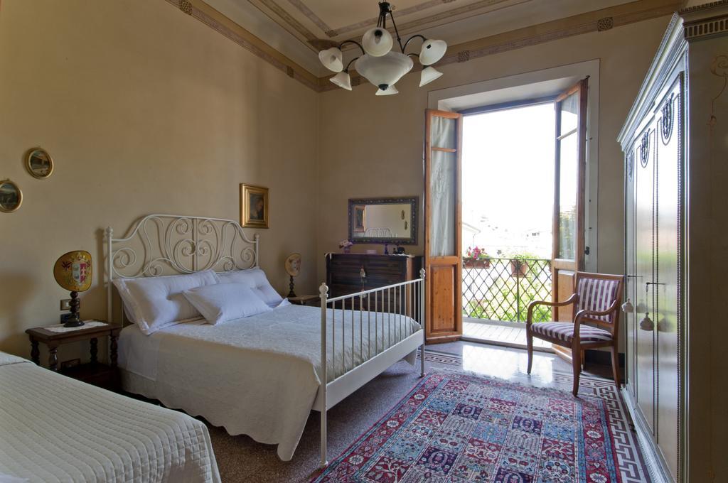 Cosetta Guest House Чертальдо Екстер'єр фото